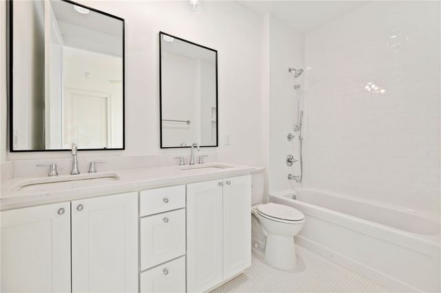 4619 S 47th Street, Rogers, AR 72758