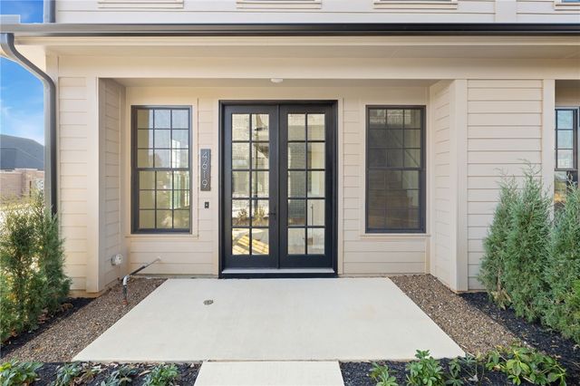 4619 S 47th Street, Rogers, AR 72758