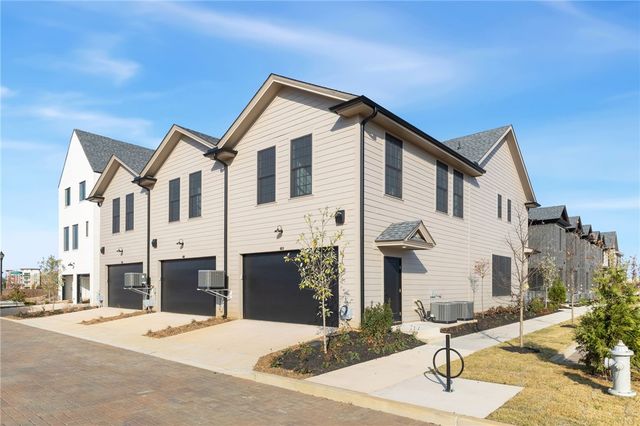 4619 S 47th Street, Rogers, AR 72758