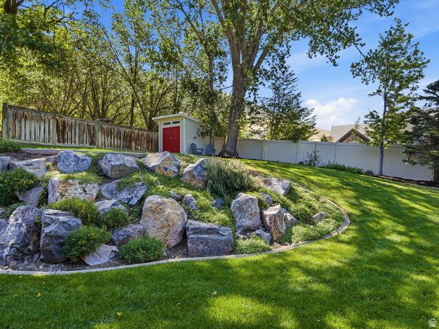 1894 E BEAR CREEK DR, Draper, UT 84020
