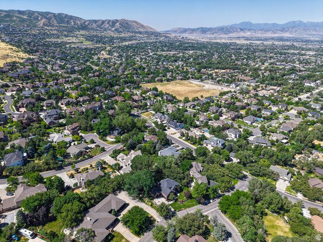 1894 E BEAR CREEK DR, Draper, UT 84020