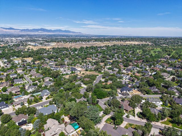 1894 E BEAR CREEK DR, Draper, UT 84020