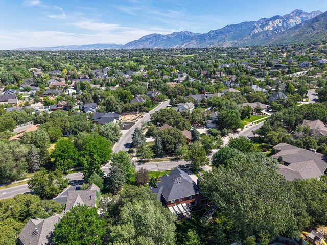 1894 E BEAR CREEK DR, Draper, UT 84020