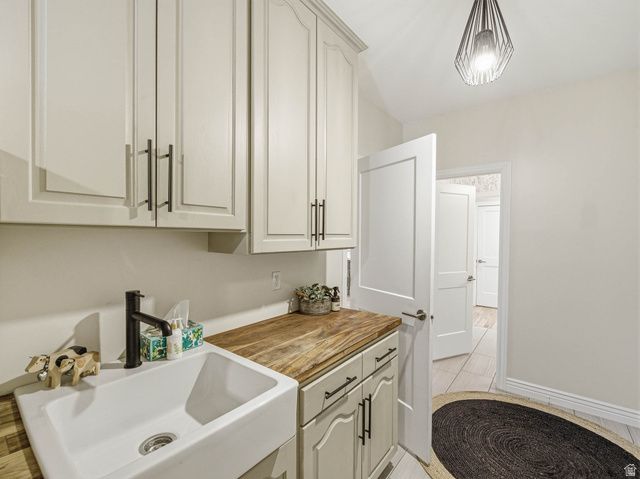 1894 E BEAR CREEK DR, Draper, UT 84020