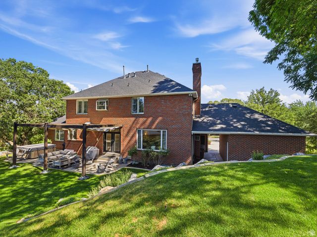1894 E BEAR CREEK DR, Draper, UT 84020
