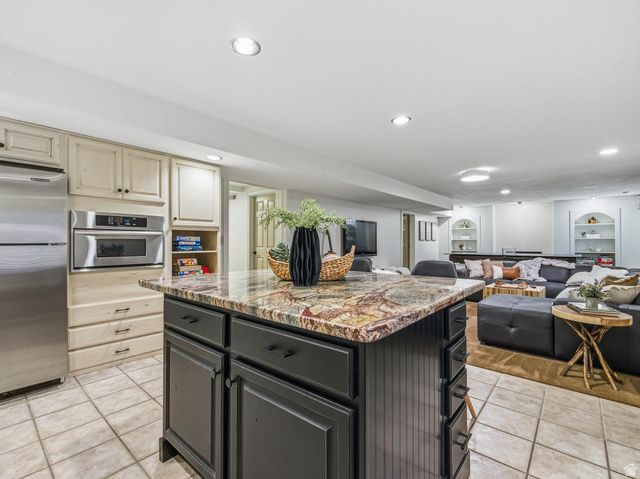 1894 E BEAR CREEK DR, Draper, UT 84020