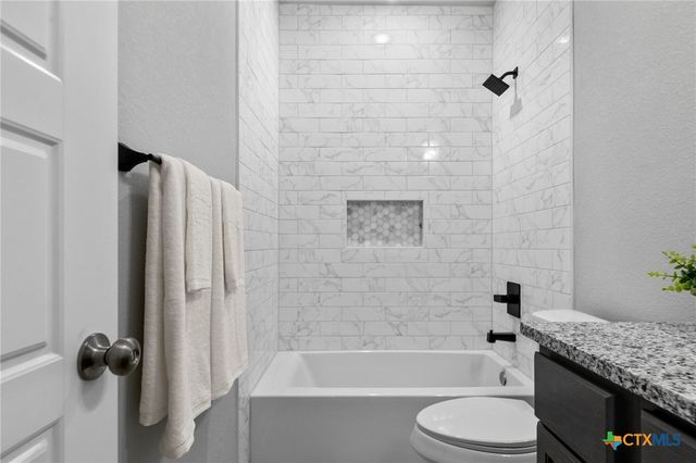 222 Boatright Boulevard, Jarrell, TX 76537