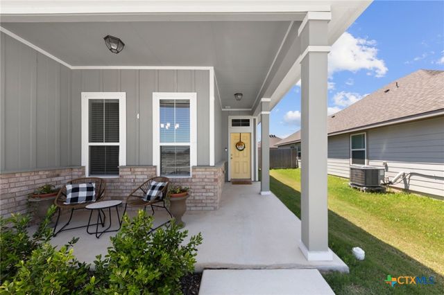 222 Boatright Boulevard, Jarrell, TX 76537