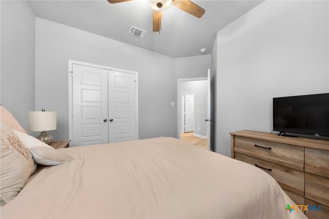 222 Boatright Boulevard, Jarrell, TX 76537