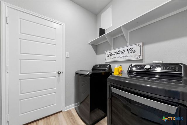 222 Boatright Boulevard, Jarrell, TX 76537