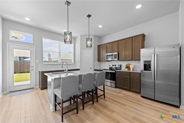 222 Boatright Boulevard, Jarrell, TX 76537