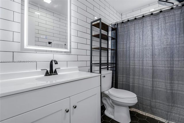 5300 Washington St A137, Hollywood, FL 33021