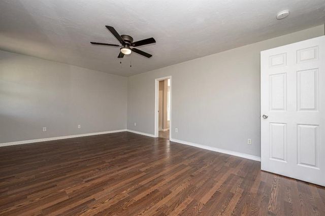 11613 SW 11th Street, Yukon, OK 73099