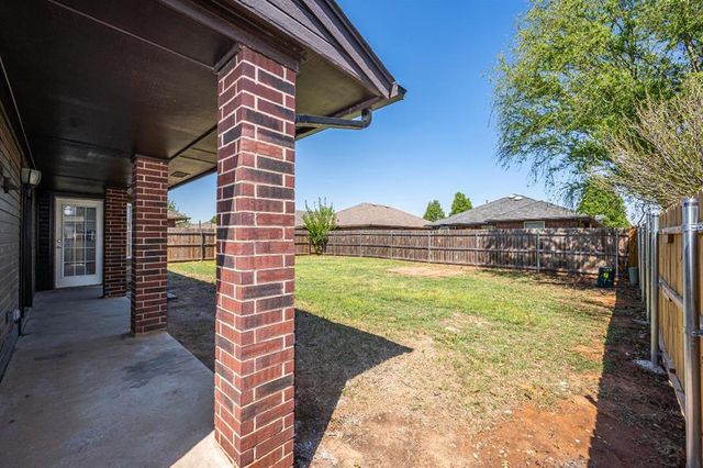 11613 SW 11th Street, Yukon, OK 73099