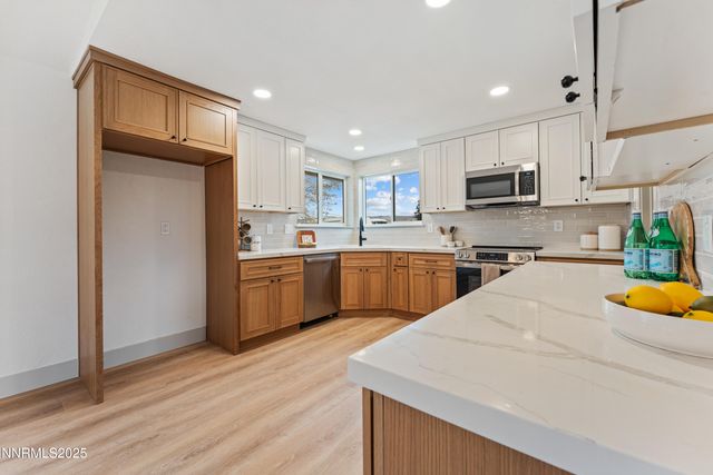 85 E Sky Ranch, Sparks, NV 89441