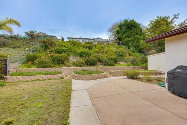 7413 Rowena Street, San Diego, CA 92119