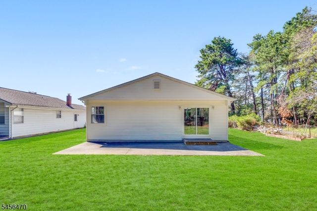 47 Doral Dr, Toms River Township, NJ 08757