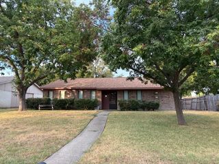 1909 Bosque Drive, Garland, TX 75040