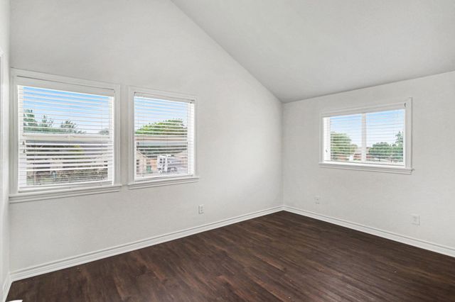 416 S Madison Place, Ponder, TX 76259