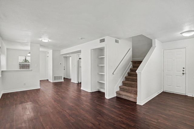 416 S Madison Place, Ponder, TX 76259
