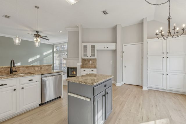 7600 Chestnut Drive, North Richland Hills, TX 76182