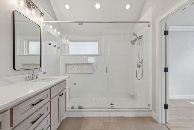 7600 Chestnut Drive, North Richland Hills, TX 76182