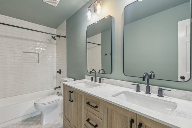 7600 Chestnut Drive, North Richland Hills, TX 76182