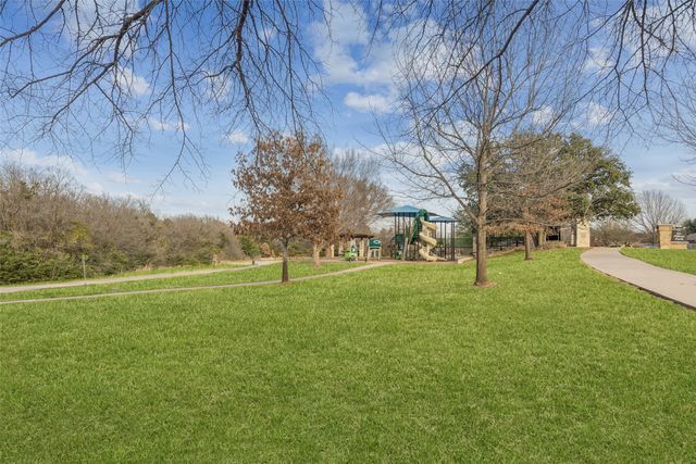 7600 Chestnut Drive, North Richland Hills, TX 76182