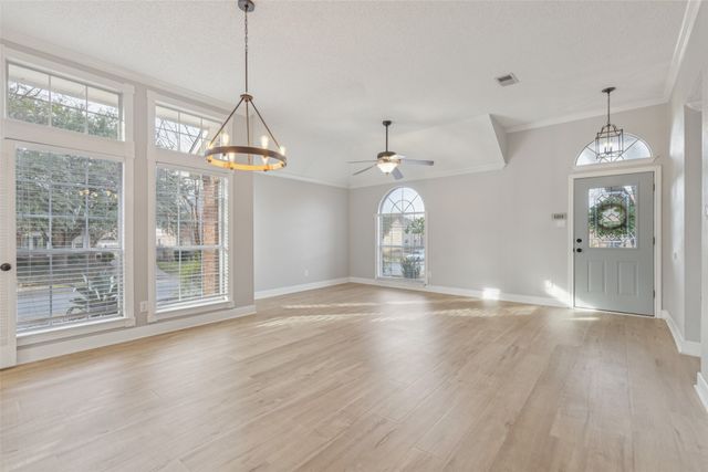 7600 Chestnut Drive, North Richland Hills, TX 76182