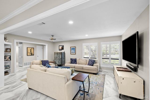 3 Bow String Cir, Pensacola, FL 32507