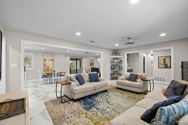 3 Bow String Cir, Pensacola, FL 32507