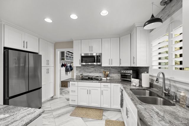 3 Bow String Cir, Pensacola, FL 32507