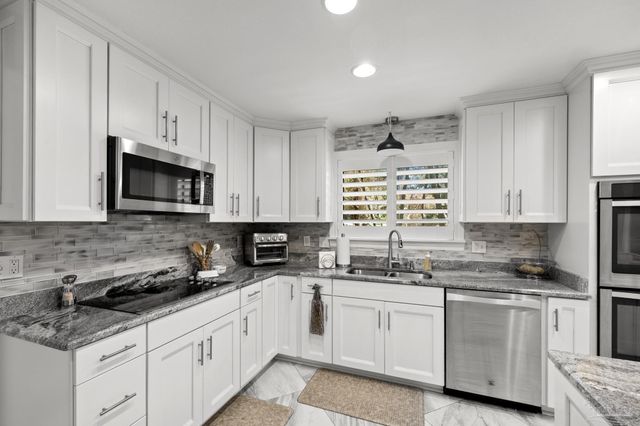 3 Bow String Cir, Pensacola, FL 32507