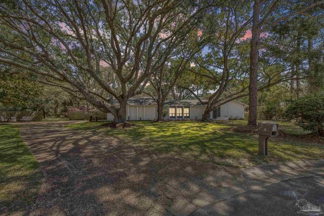 3 Bow String Cir, Pensacola, FL 32507