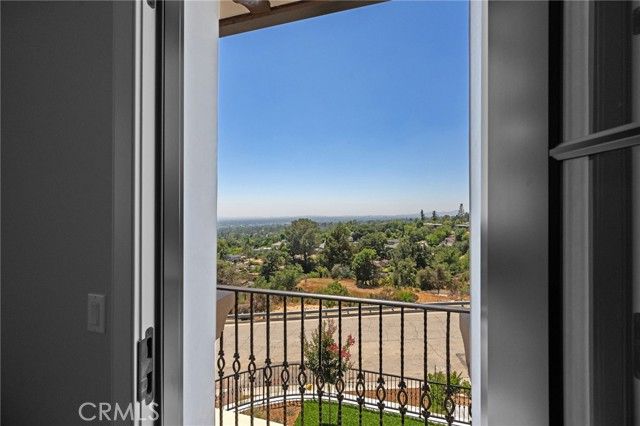 9 Nathaniel Terrace, Sierra Madre, CA 91024