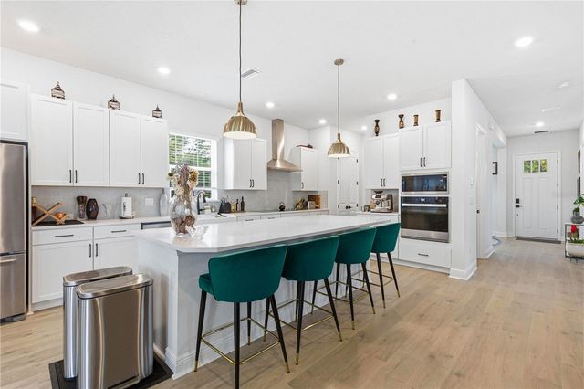 1936 W NASSAU STREET, Tampa, FL 33607