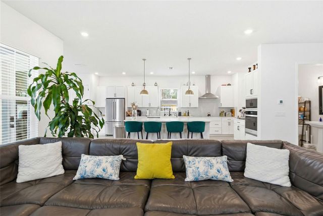 1936 W NASSAU STREET, Tampa, FL 33607