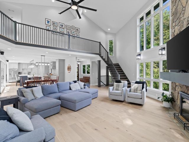 1108 W River Hills Drive, Chattanooga, TN 37415