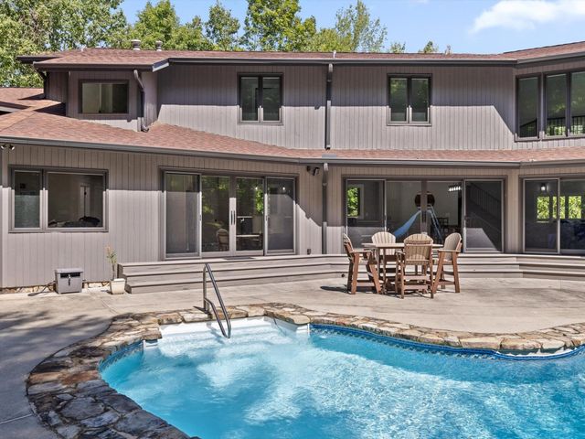 1108 W River Hills Drive, Chattanooga, TN 37415