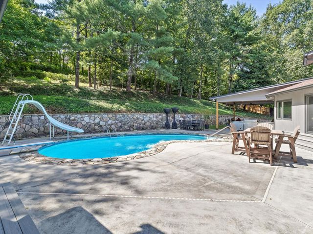 1108 W River Hills Drive, Chattanooga, TN 37415