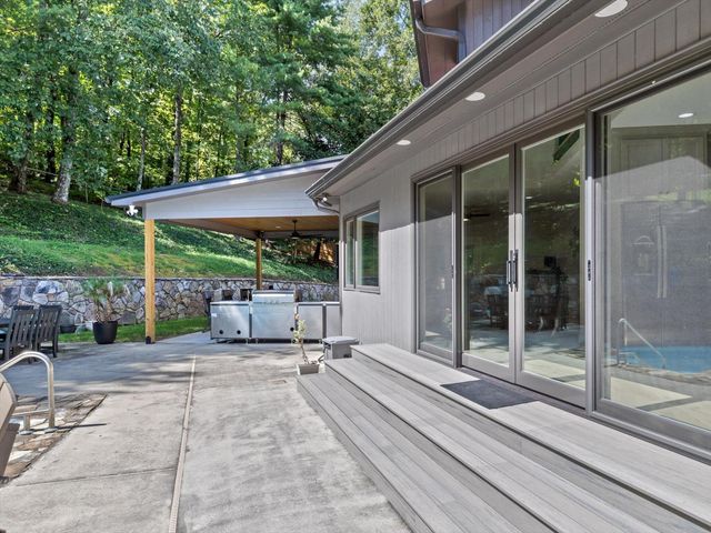 1108 W River Hills Drive, Chattanooga, TN 37415