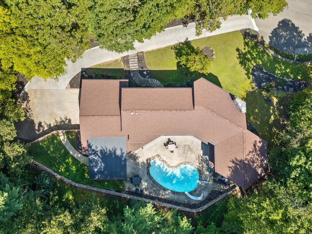 1108 W River Hills Drive, Chattanooga, TN 37415