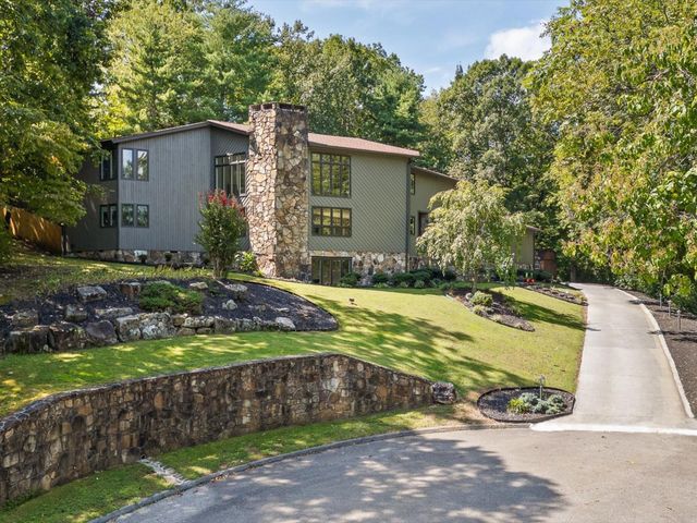 1108 W River Hills Drive, Chattanooga, TN 37415