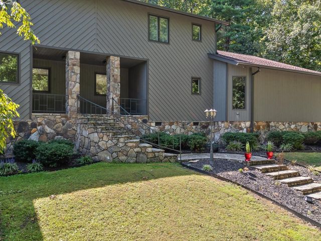 1108 W River Hills Drive, Chattanooga, TN 37415
