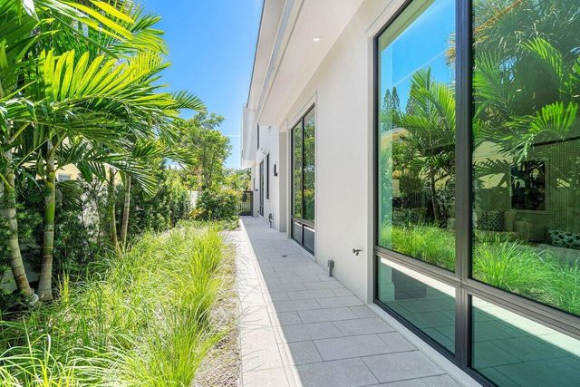 514 NE 7th Avenue, Delray Beach, FL 33483