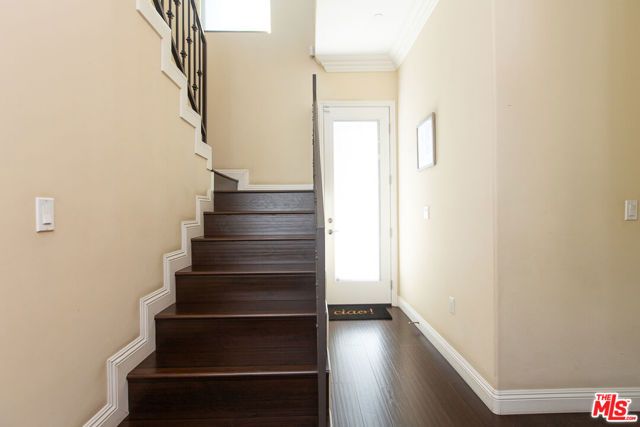 7617 Lilly Way, North Hollywood (los Angeles), CA 91605