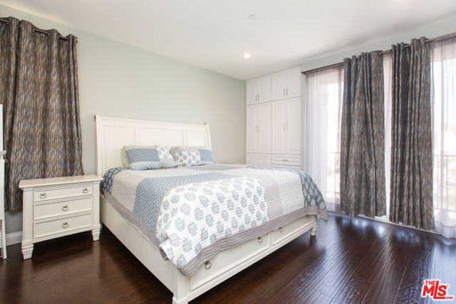 7617 Lilly Way, North Hollywood (los Angeles), CA 91605