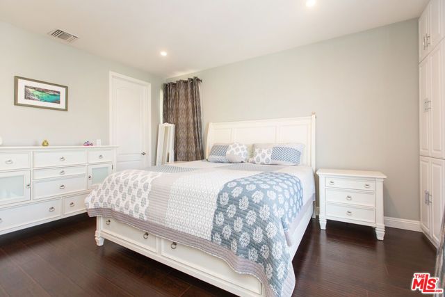 7617 Lilly Way, North Hollywood (los Angeles), CA 91605