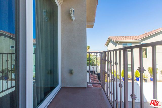 7617 Lilly Way, North Hollywood (los Angeles), CA 91605