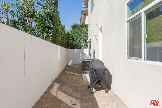 7617 Lilly Way, North Hollywood (los Angeles), CA 91605